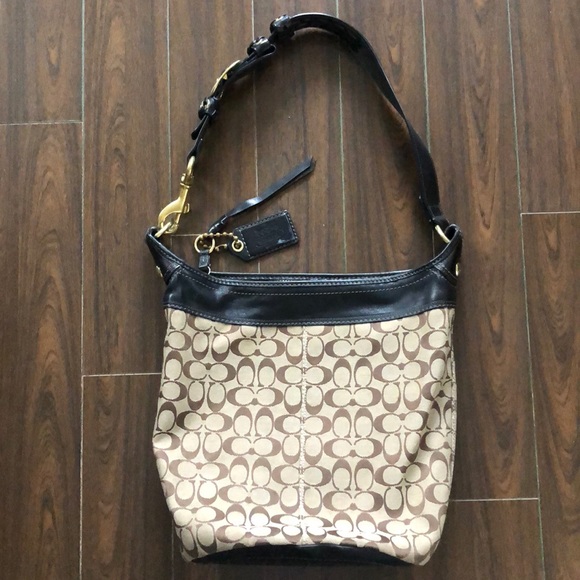 Coach shoulder bag - Picture 1 of 4